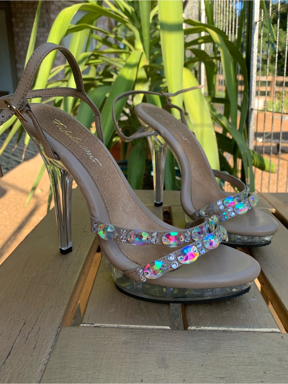 🧁Clear Bottom Exotic Dancer/Stripper Jeweled/nude Heels Lip-133